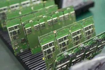 大基金加码IC设计投资至25%，中国半导体产业崛起在即，武汉航海学院如何借力？